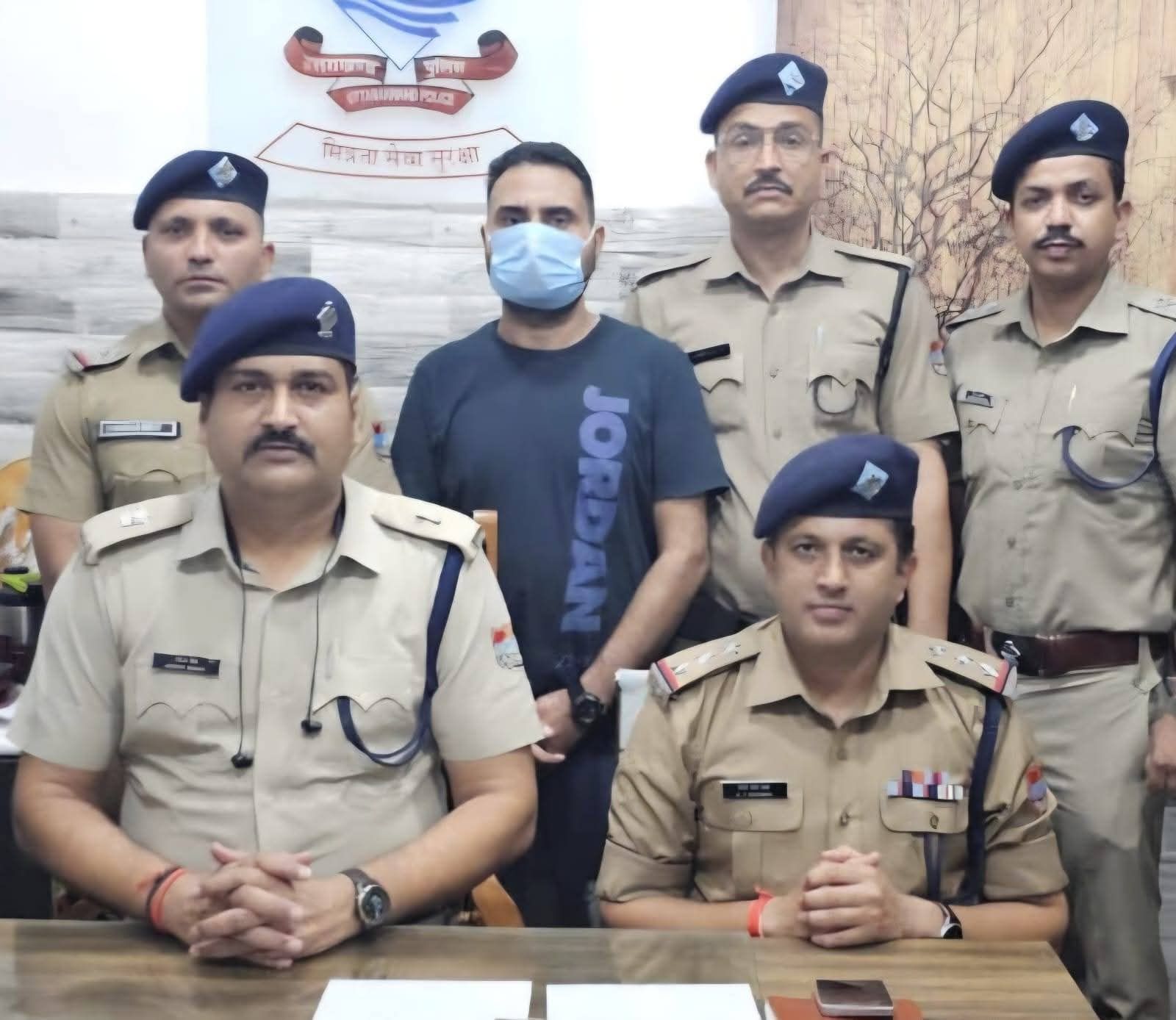 fb_img_17558350357921824498883068002506