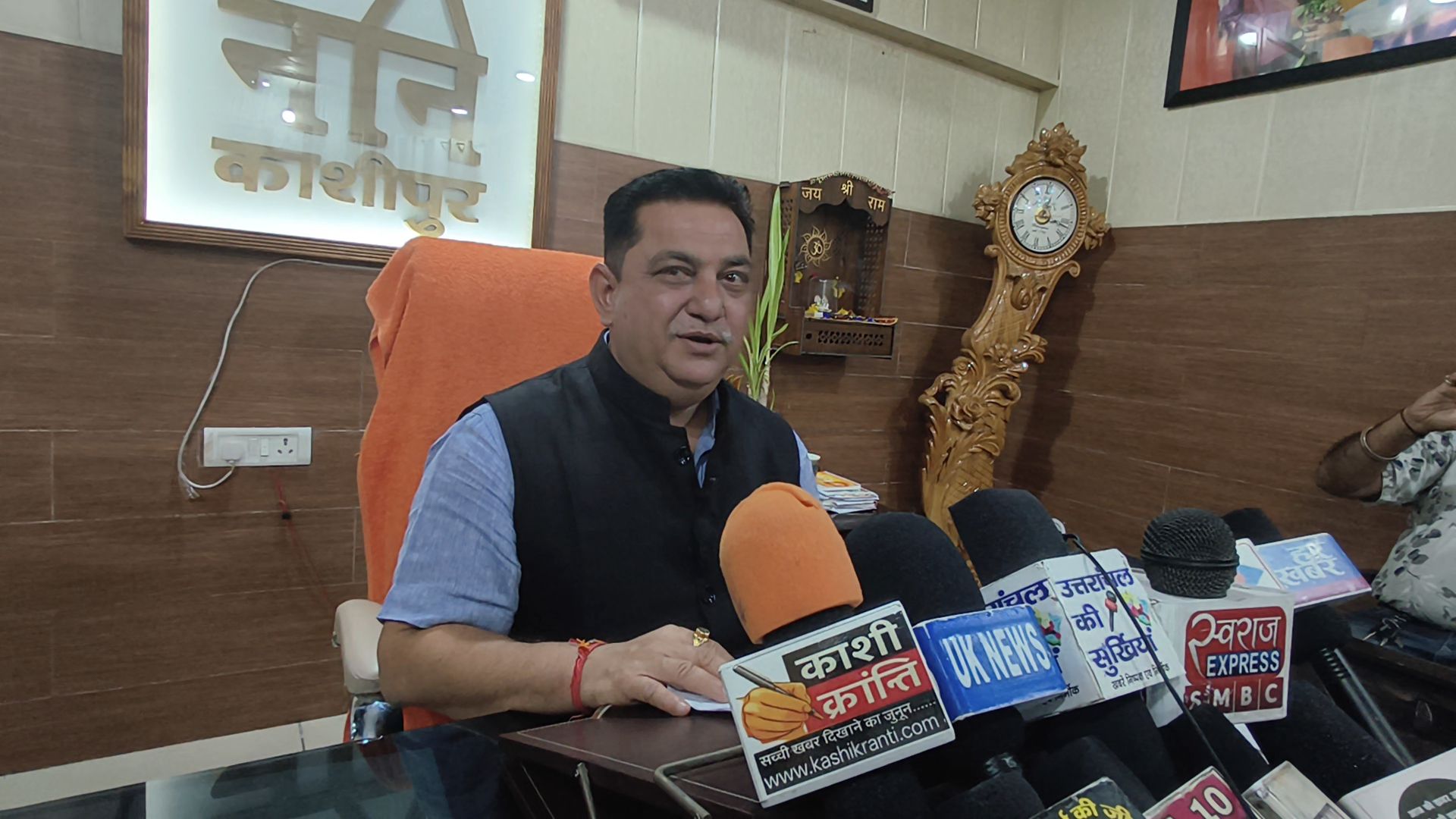 img_20250925_195550672578503332369576911