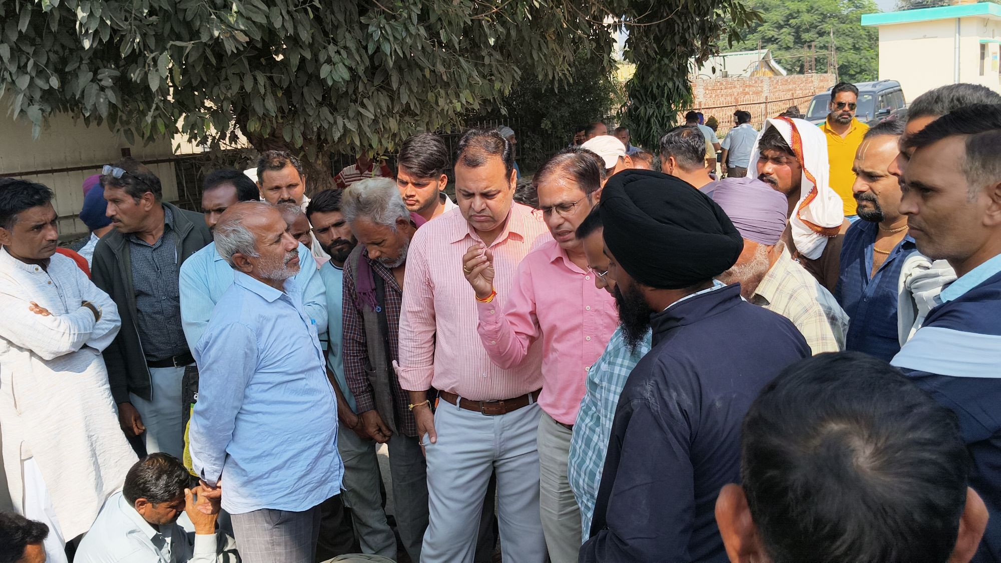 img202511061139537211227171899337060